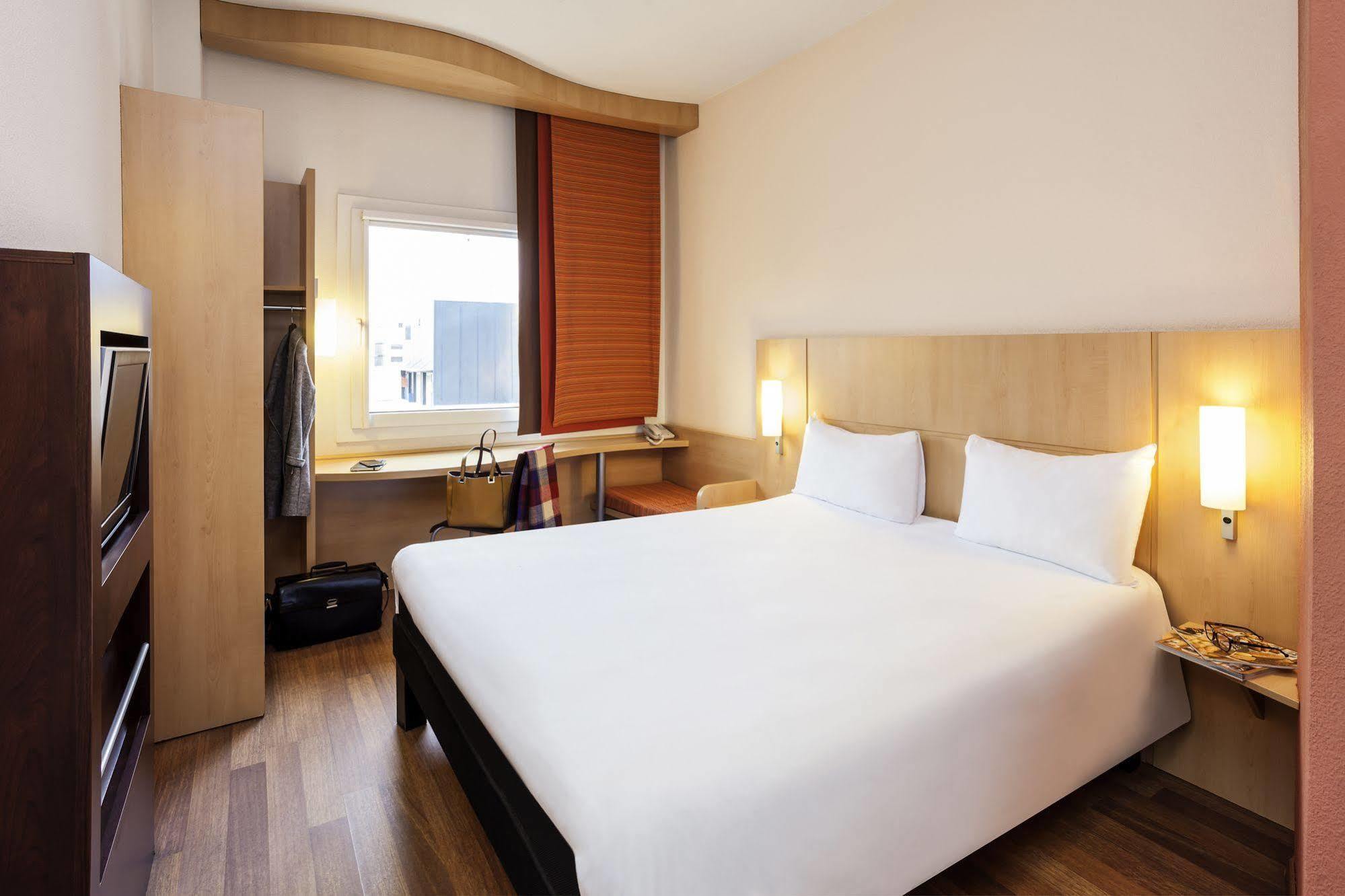 Ibis Budget Costa Brava Pensión